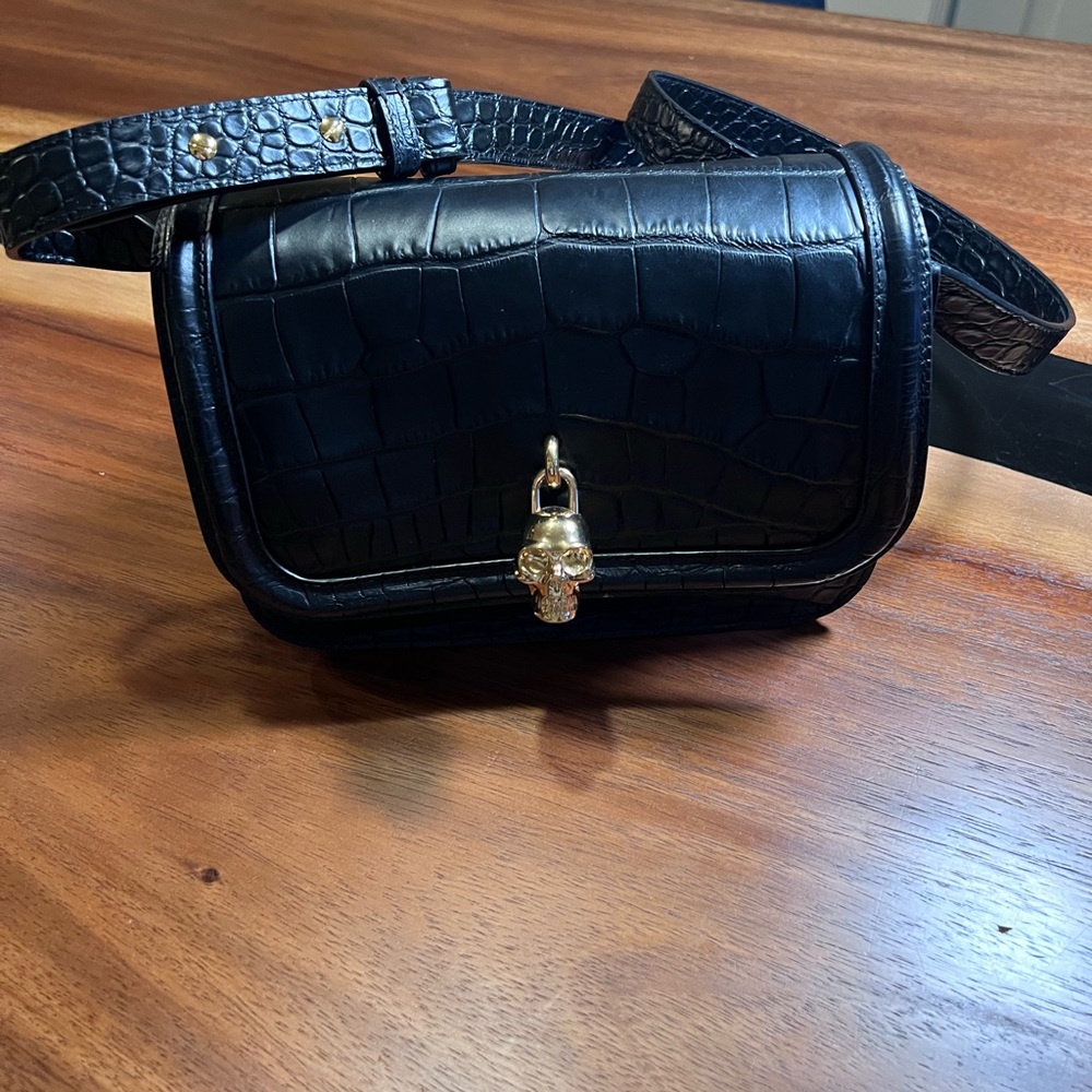 Alexander McQueen Croc Embossed leather Skull